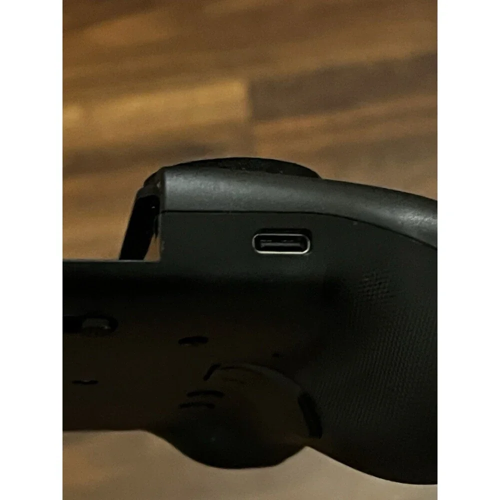 JC400 Wireless Controller for Nintendo Switch/Switch OLED, New But Missing Cable